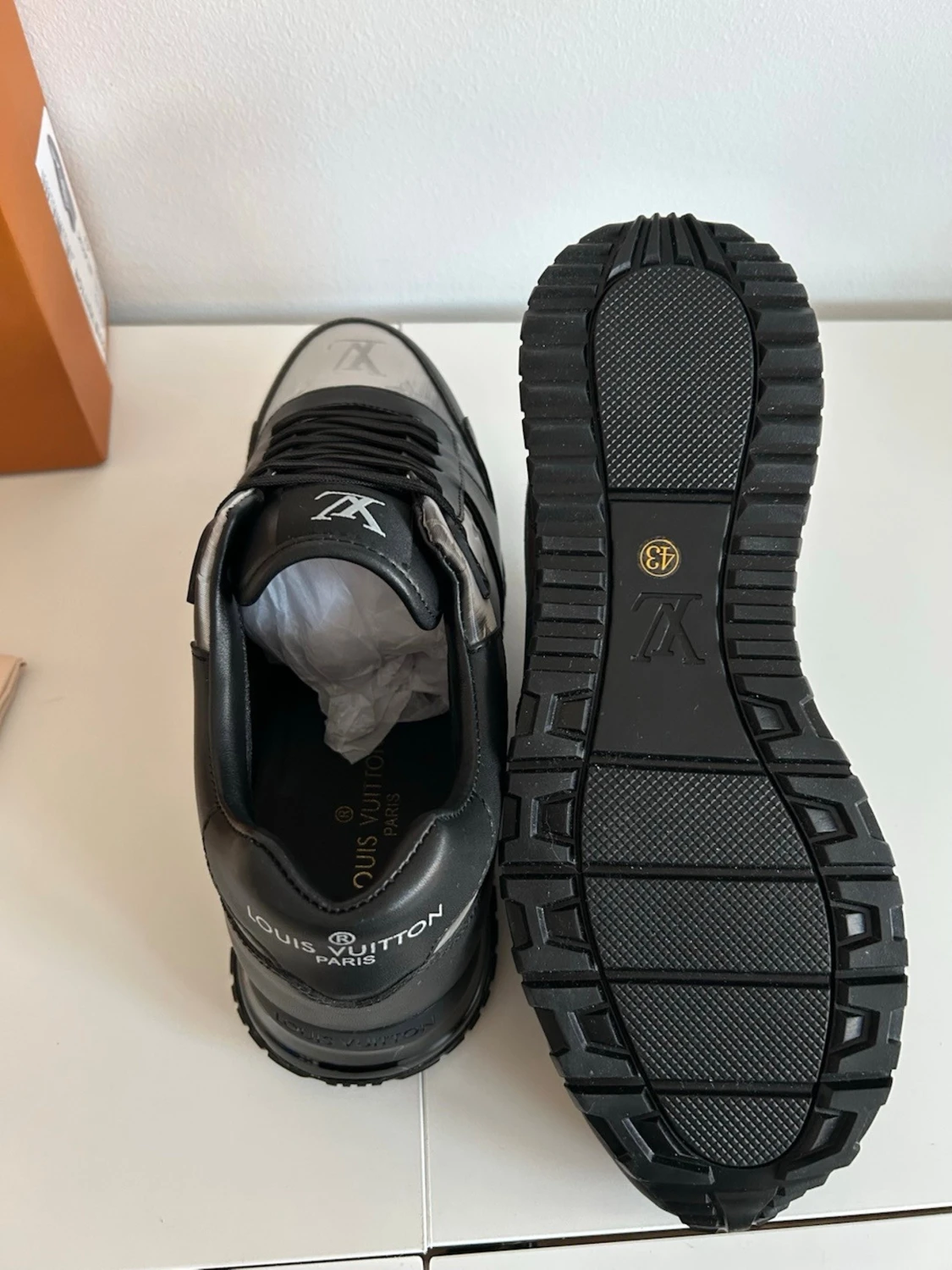 Skor med hologram - 5