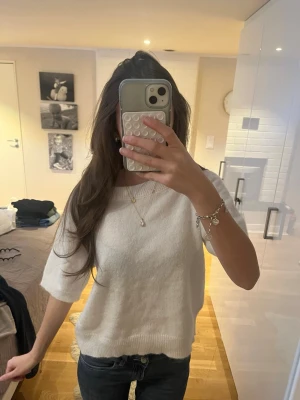 Stickad T-shirt  - Aldrig använd! Perfekt skick! ❤️❤️