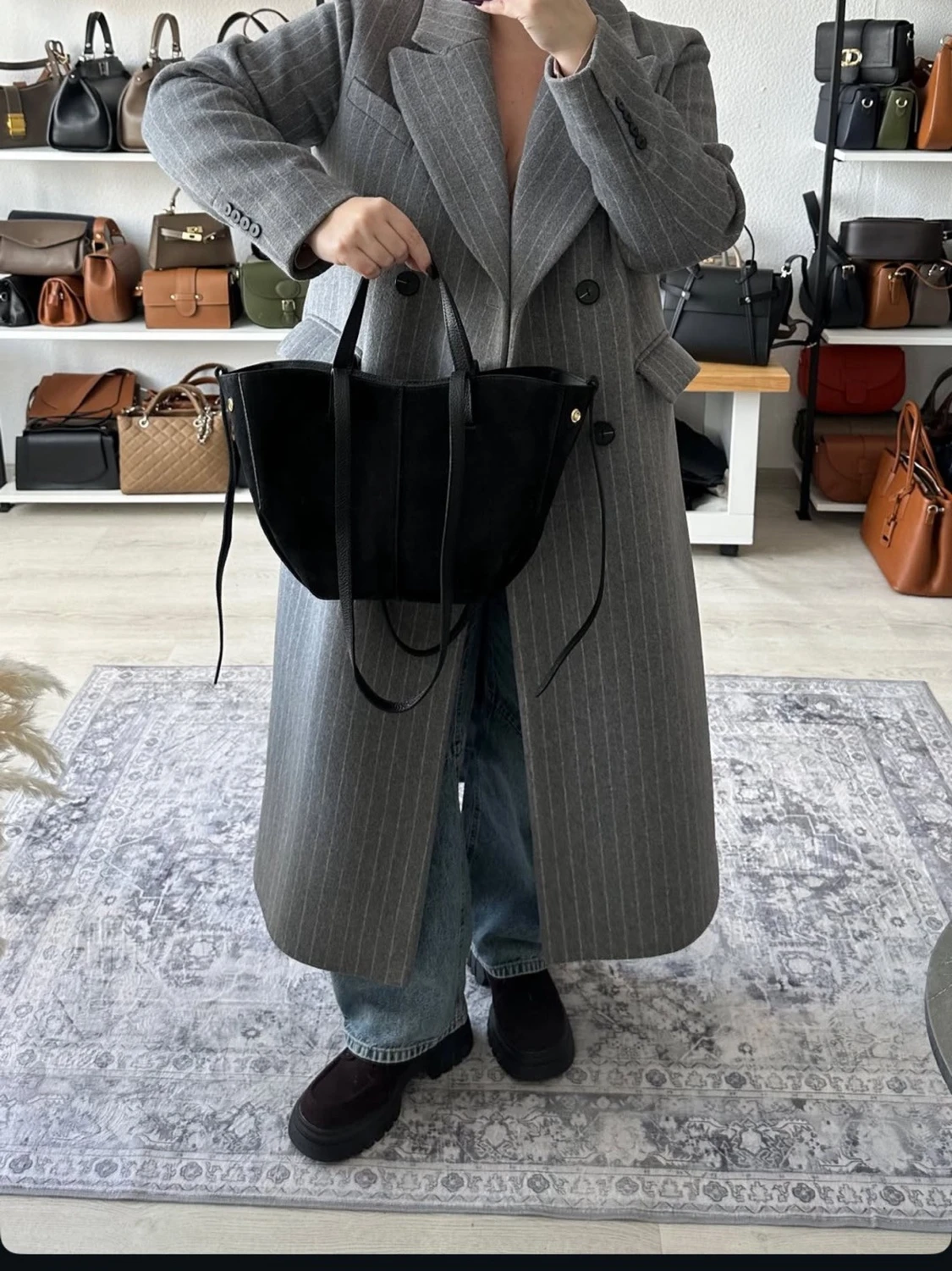 Svart handväska i mocka och skinn - 3