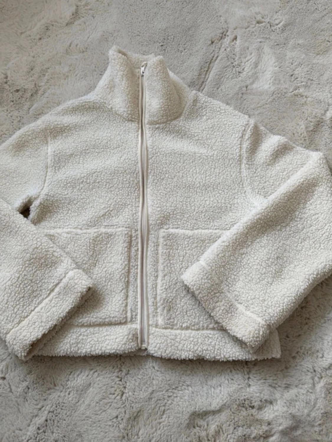 Beige teddyjacka med dragkedja