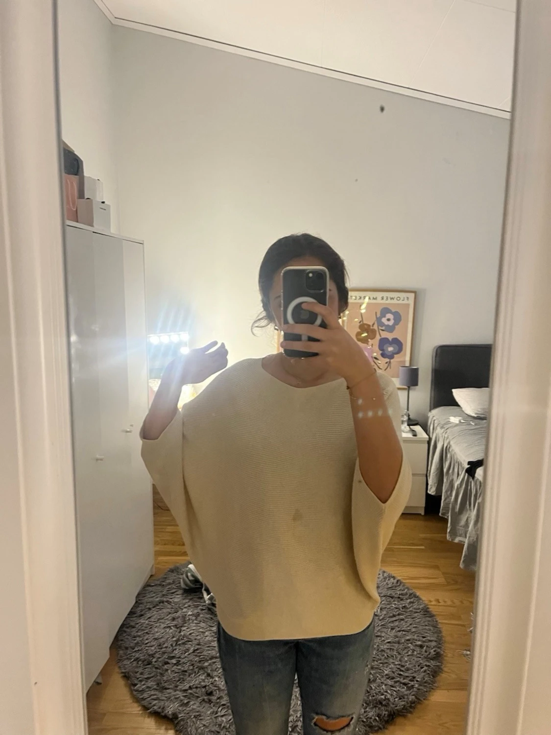 Söt crème vit tröja - 1