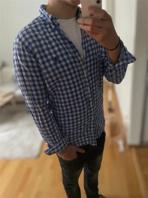 Blårutig skjorta från Ralph Lauren - Skick 9/10✅ storlek M men passar S också | skriv vid frågor köer funderingar!