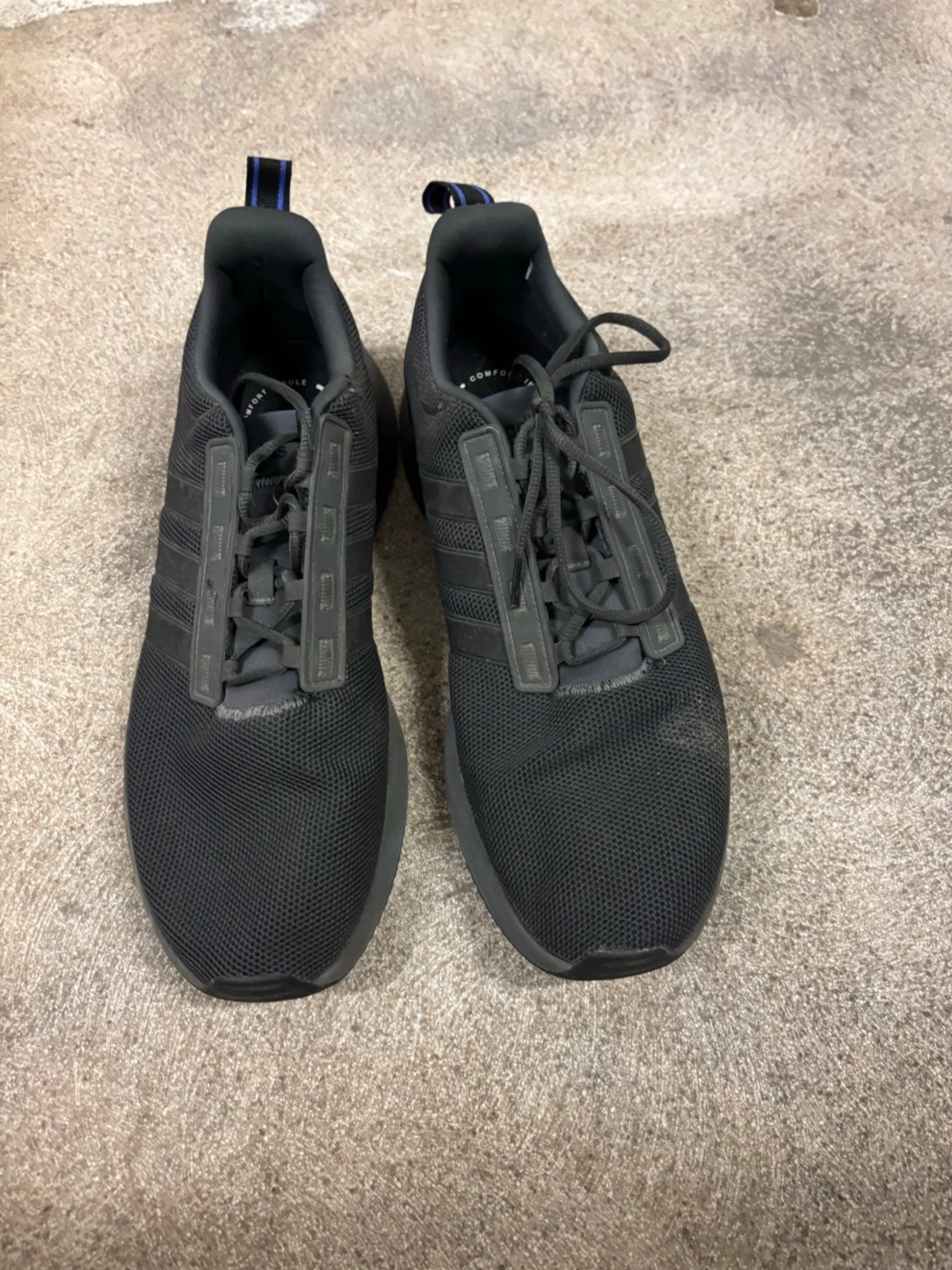 Svarta Adidas sneakers med mesh - 1