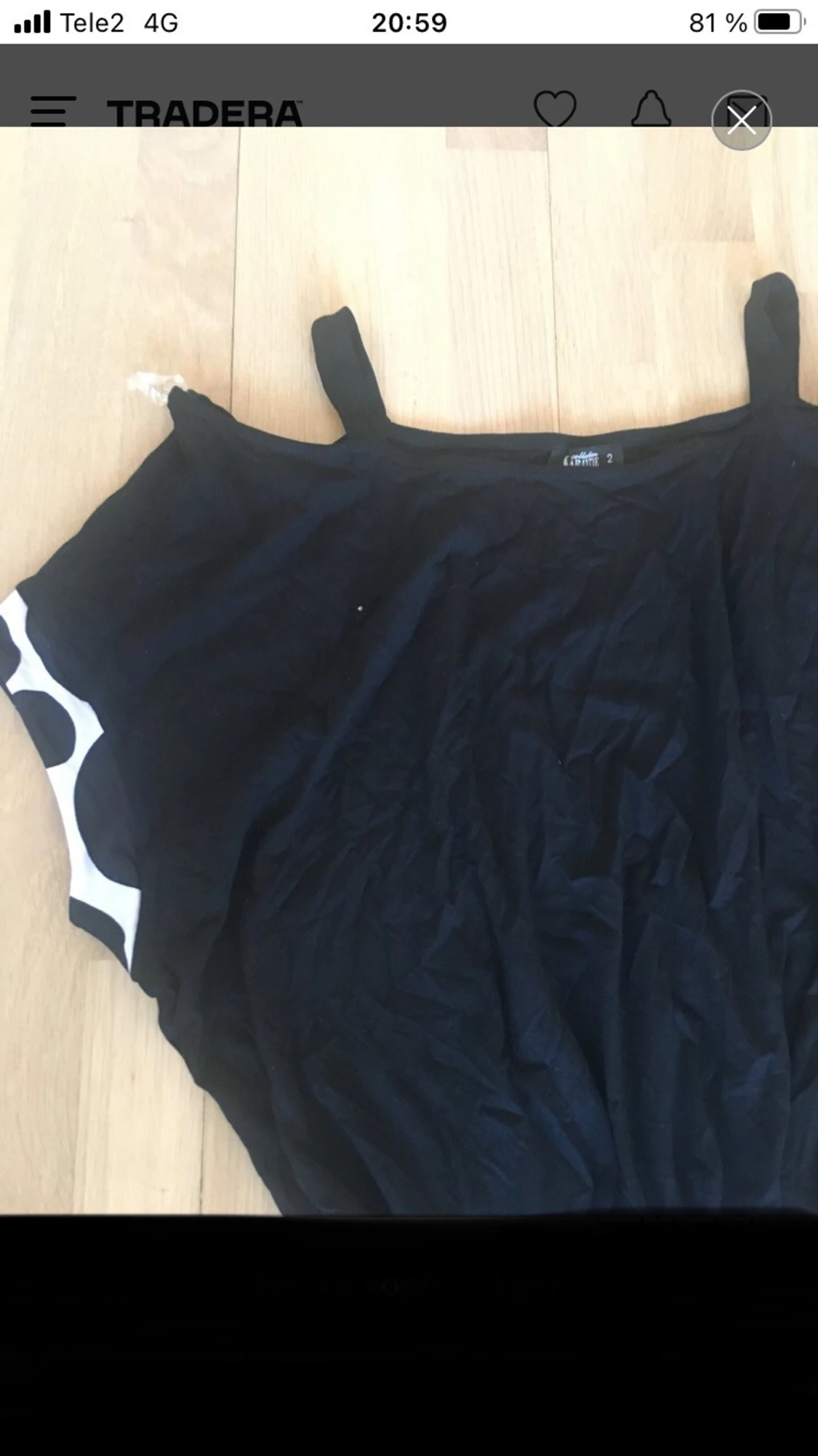 Svart och vit prickig kortklänning - 1