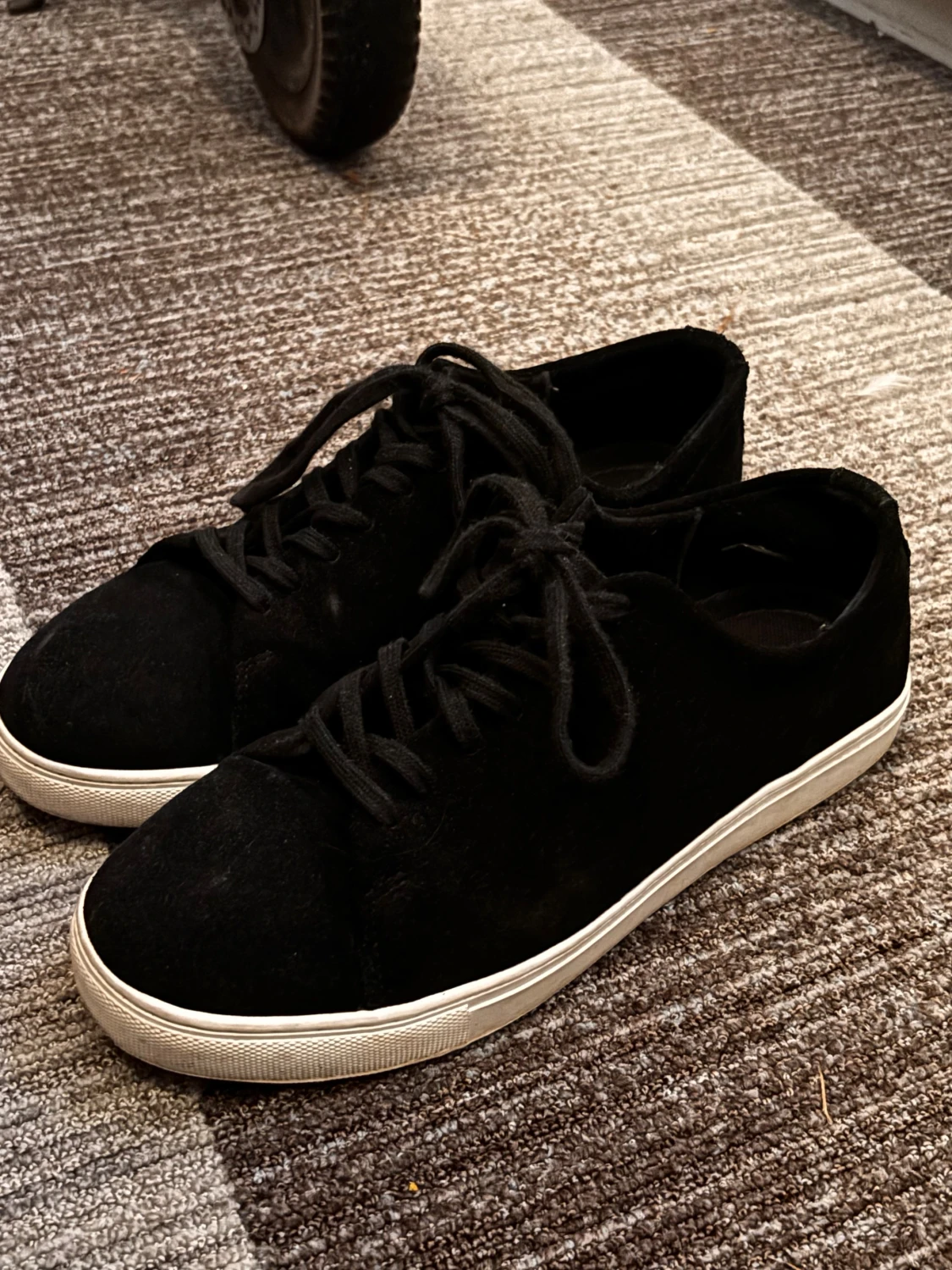 Svarta mockasneakers från Ciszere