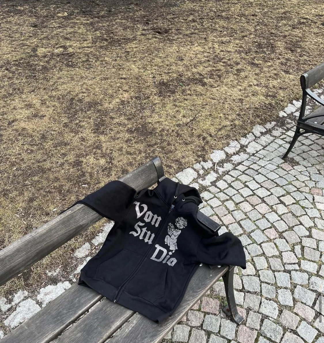 Rhinestone tröja - 1