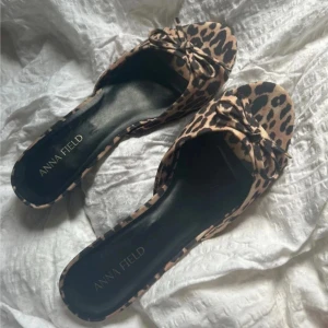 Leopard klackskor - Super fina kitten heels som endast är använda 1 gång. Köpt för 329kr 🥰😘