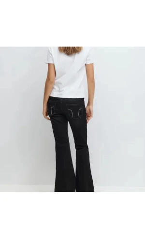 Söker dessa Jeans i st 152!!💌 - Söker dessa Jeans i storlek 152💌 från Gina Young 