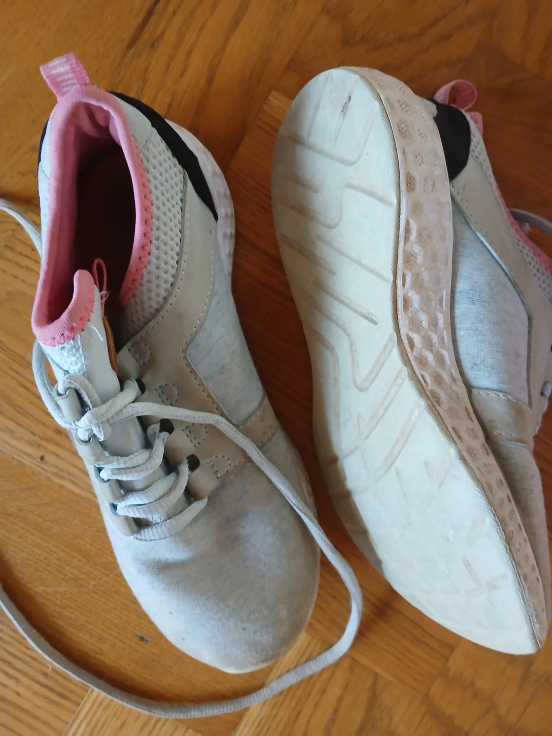 Turkosa och rosa sneakers med snörning - 1