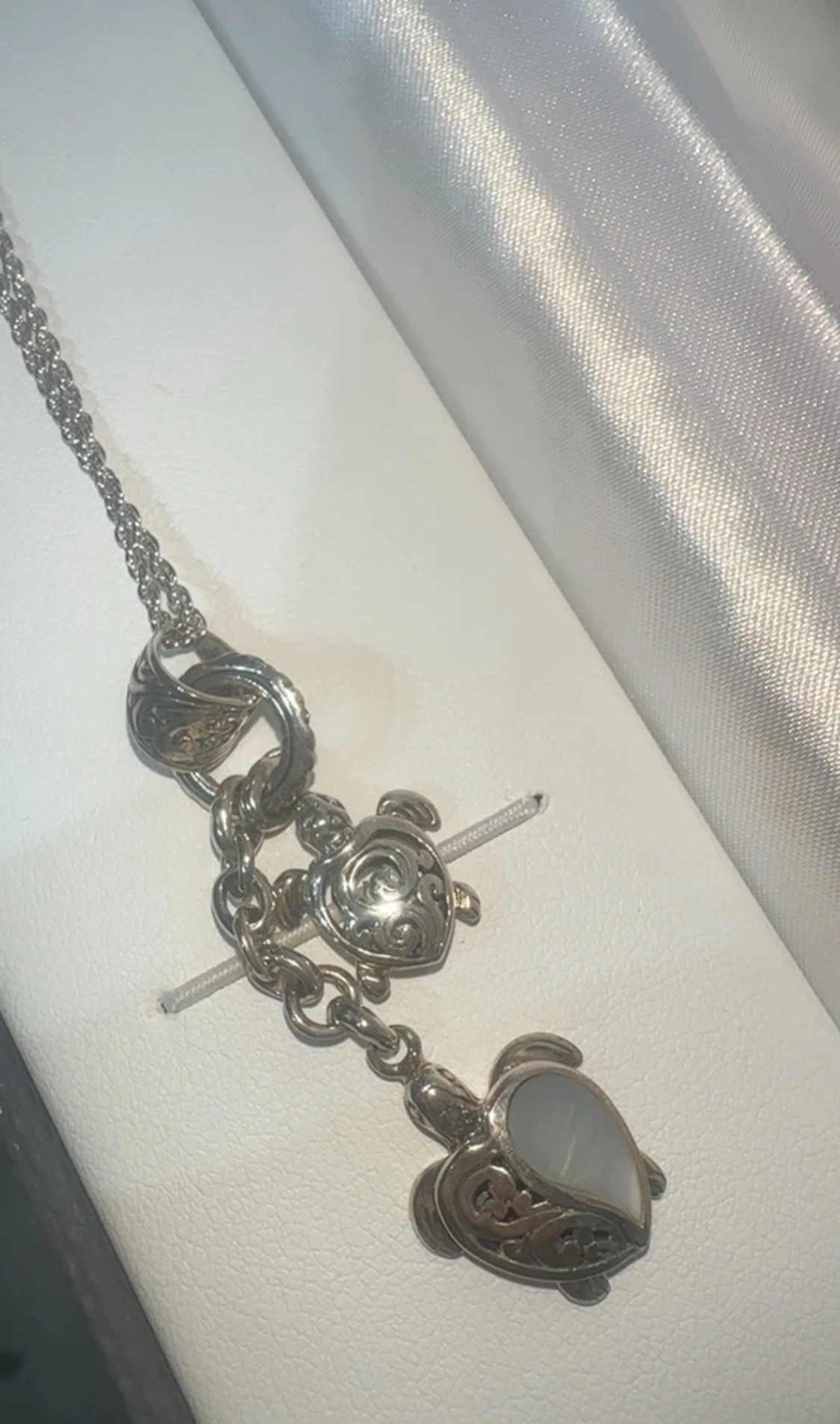 Silver halsband med sköldpaddshänge - 1