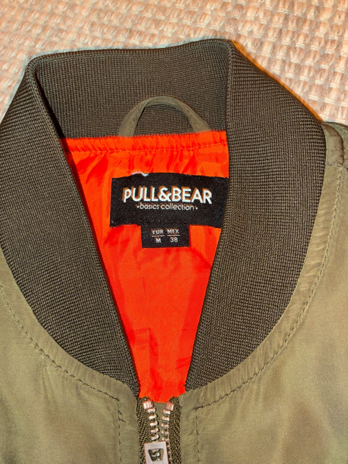 Olivgrön bomberjacka Pull&Bear M - 1