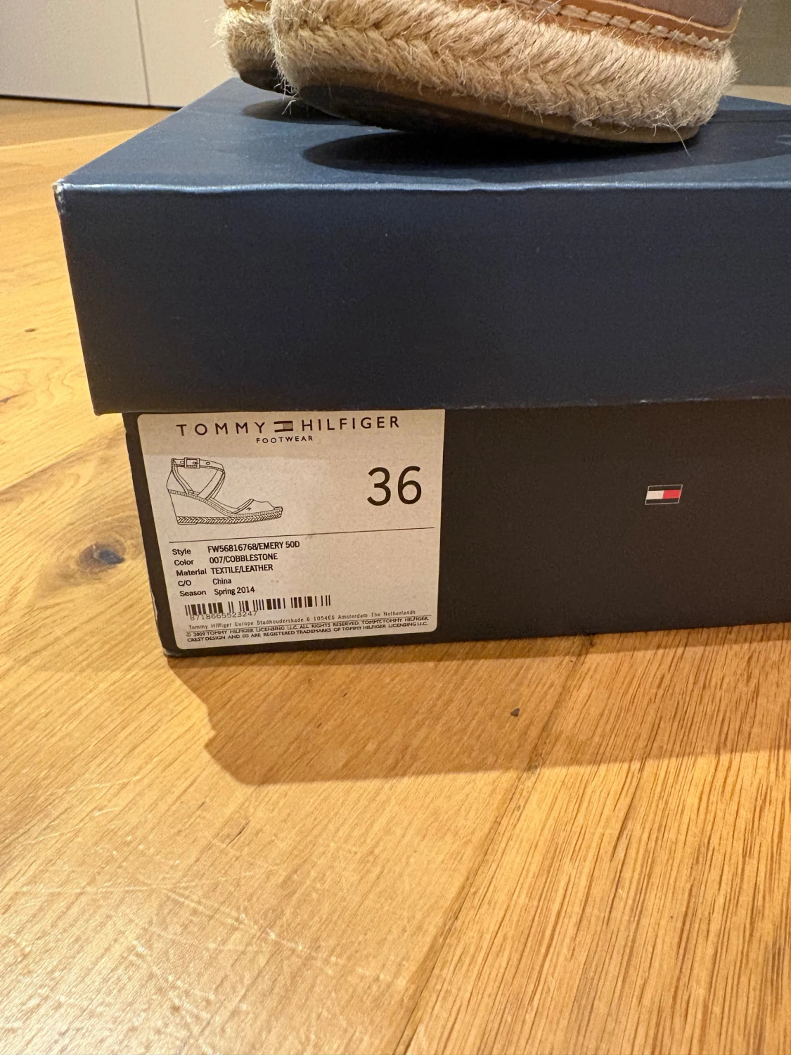 Beige Tommy Hilfiger Damskor - 1