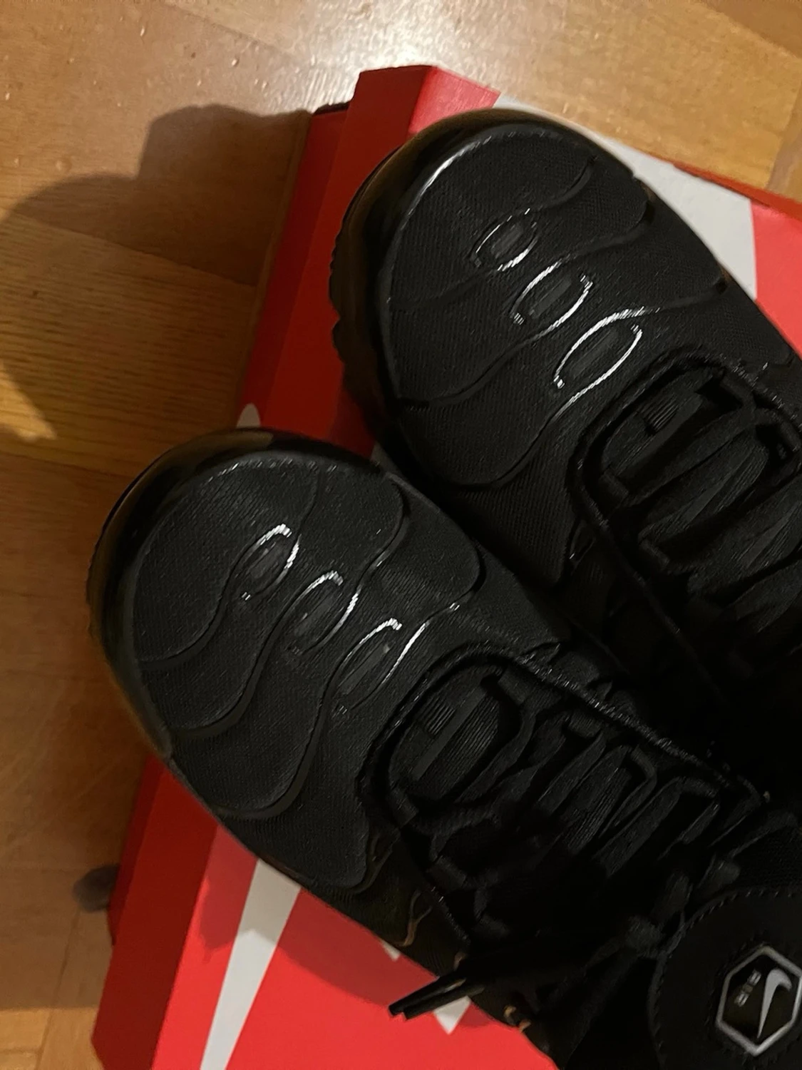 Niiiike tn skor storle 43 bara ett par  - 4