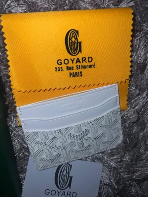 Plånbok  - Helt ny plånbok riktigt stilig och snyggt 