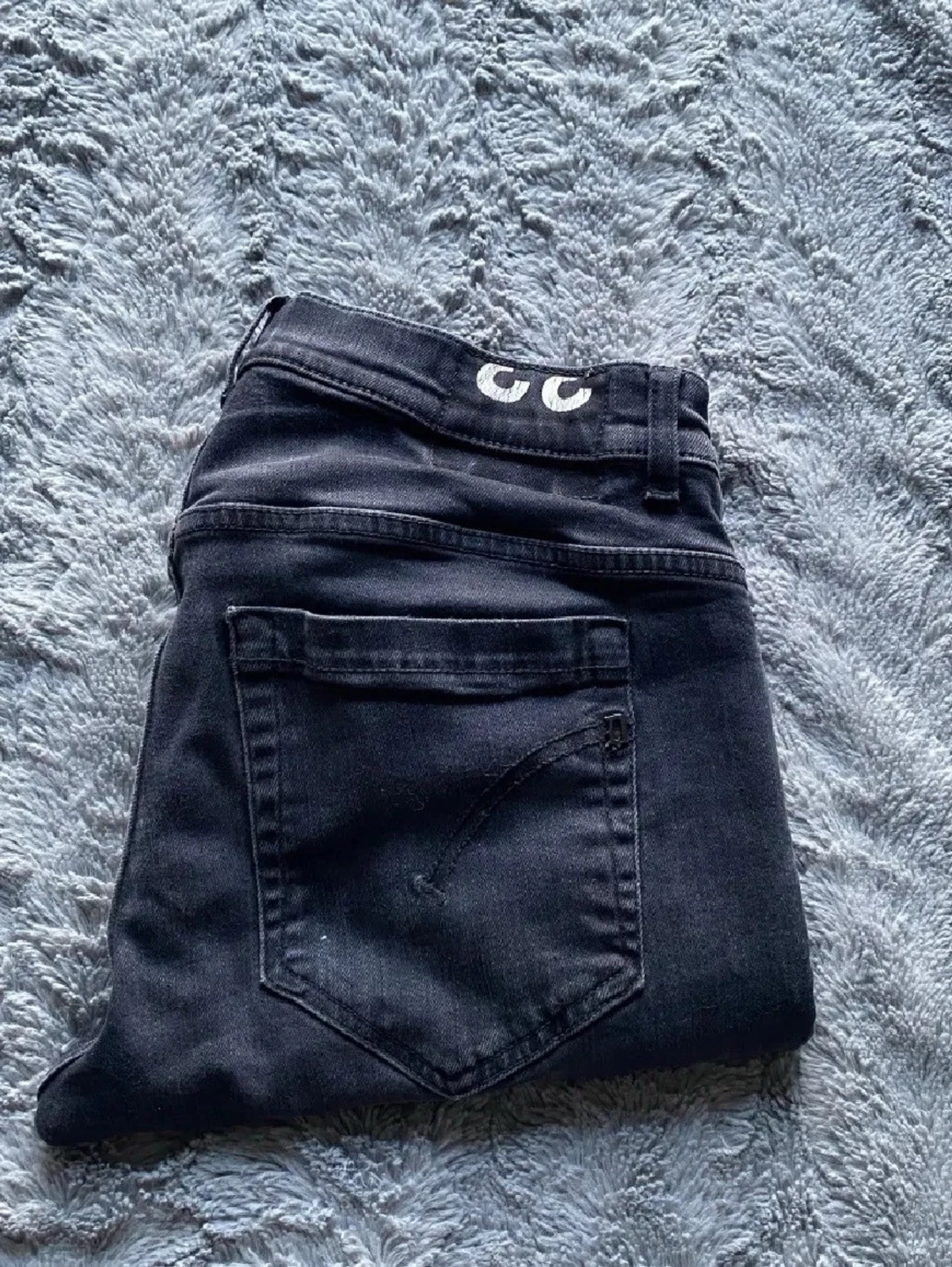 Mörkgrå dondup jeans storlek 33