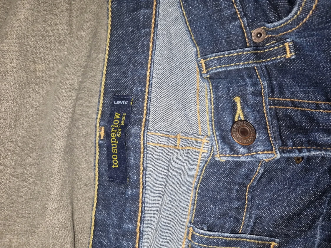 Vintage Levi’s jeans – omgjorda till bootcut, unik modell - 1