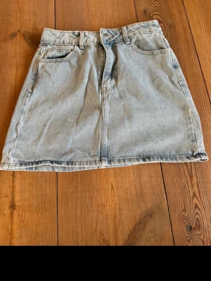 Jeans tjol - Aldrig använd då jag köpte fel i storlek så i fint skick 