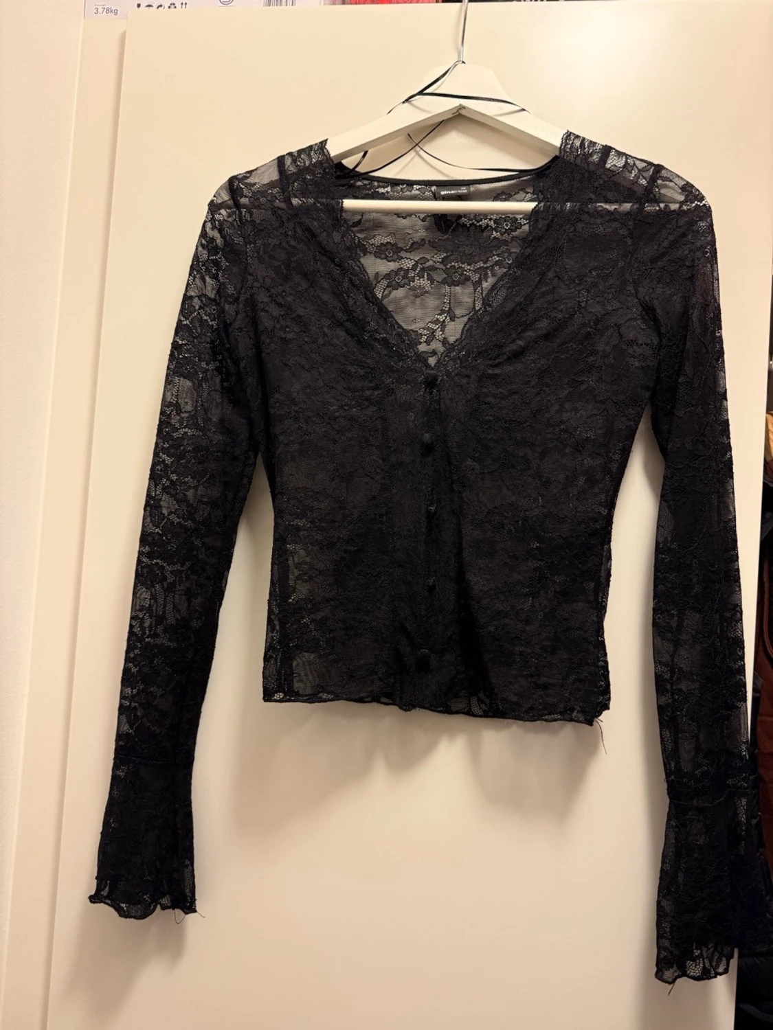 Svart spetsblus från Gina Tricot XS