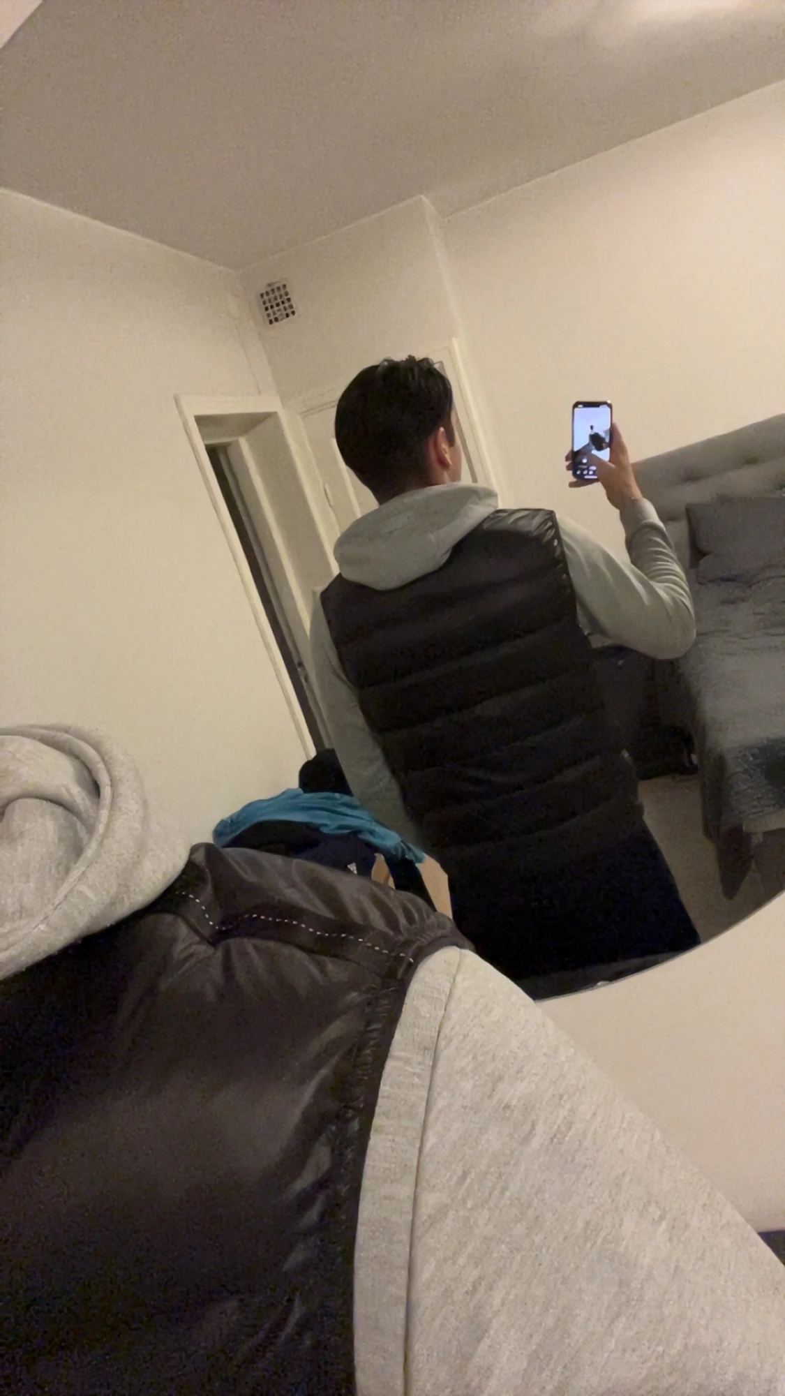 Svart dunväst med dragkedja - 3