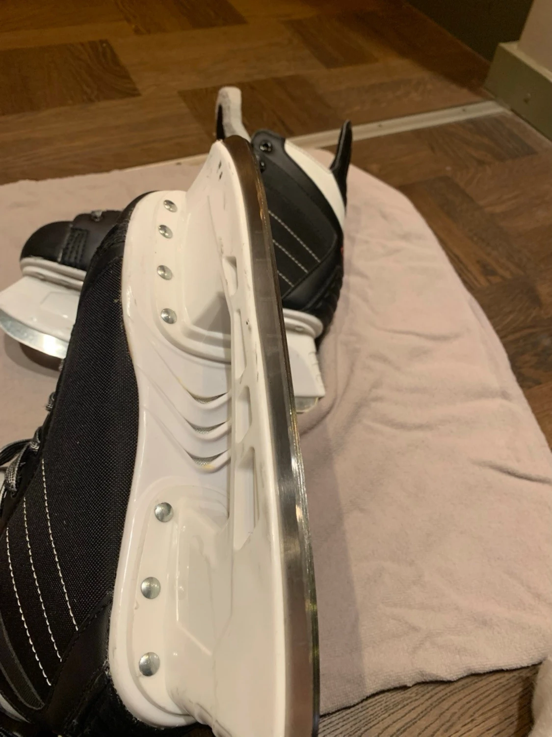 Svarta skridskor Pulse 5 strl 40 - 3