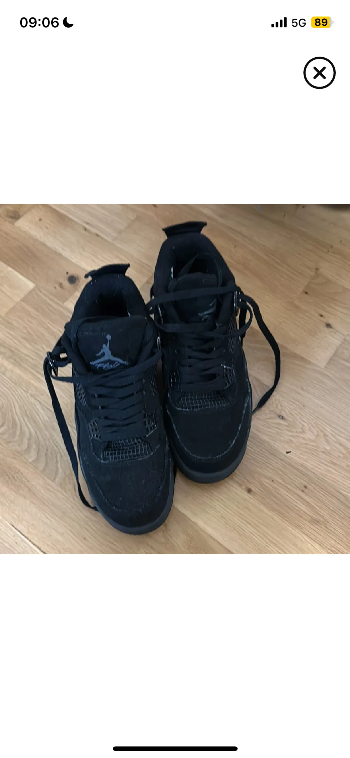 Svarta Nike Jordan 4 sneakers