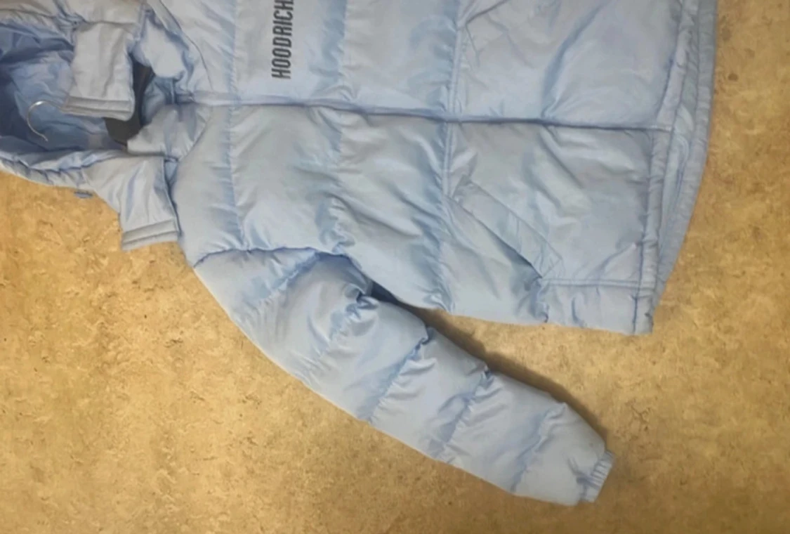 Ljusblå pufferjacka från Hoodrich - 2