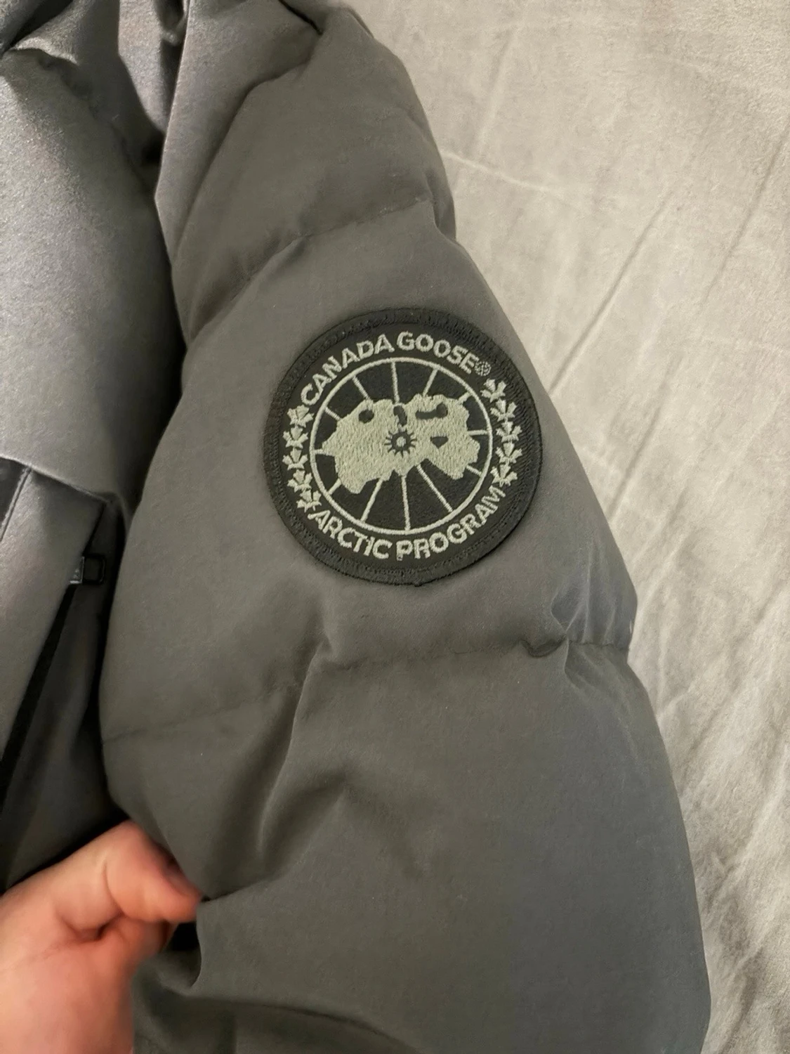 Mörkgrå dunjacka från Canada Goose - 1