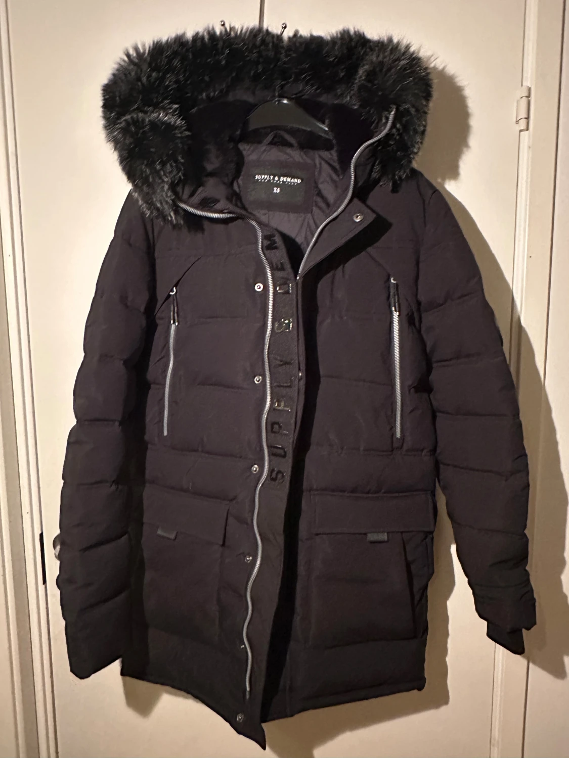 Svart pufferjacka parkas Supply & Demand XS - 1