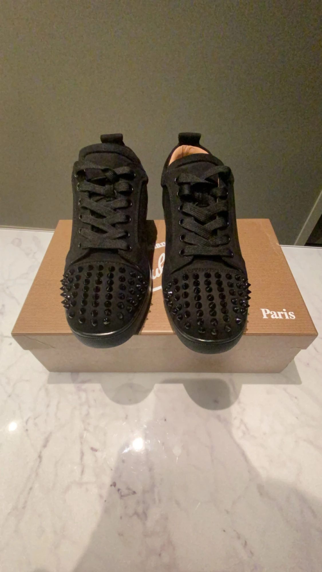 Christian Louboutin svarta sneakers med nitar