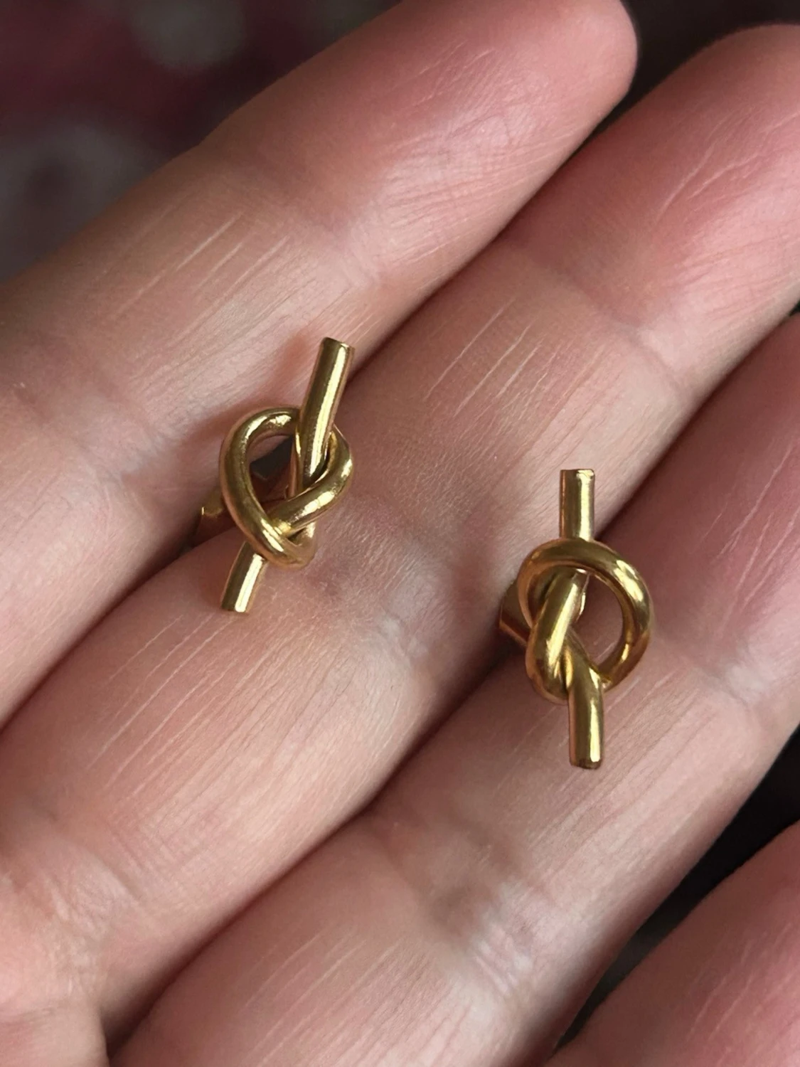 stål  guldfärgade örhängen  - 1
