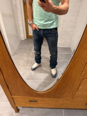 Replay jeans  - Ett par snygga byxor från Replay i storlek W30 L32 i modellen Anbbas 