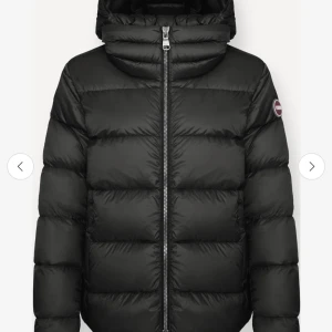COLMAR DOWN JACKET - INTRESSEKOLL!! Endast använd en vinter, alltså i väldigt bra skick! Lägg prisförslag, nypris 5999
