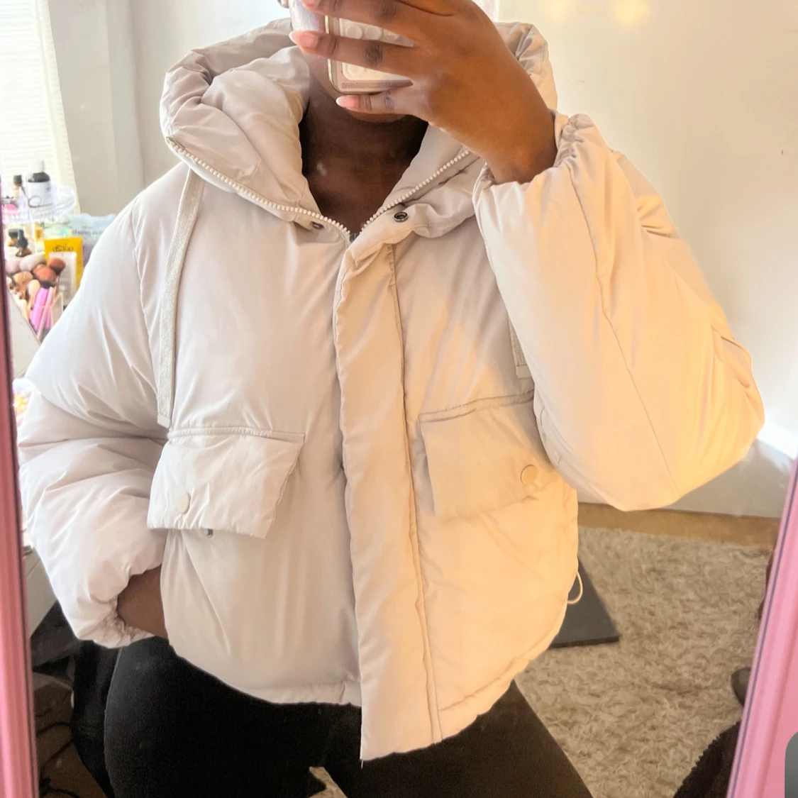 Beige pufferjacka med huva - 2