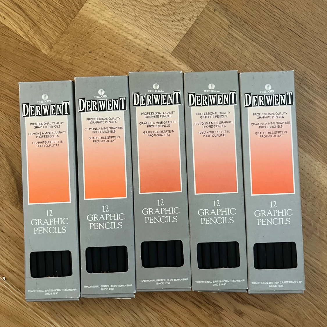 Derwent Graphic 12 Graphite Pencils