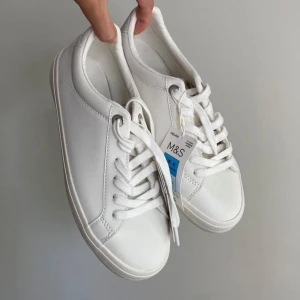 Vita skor - Helt nya sneakers! 😍
