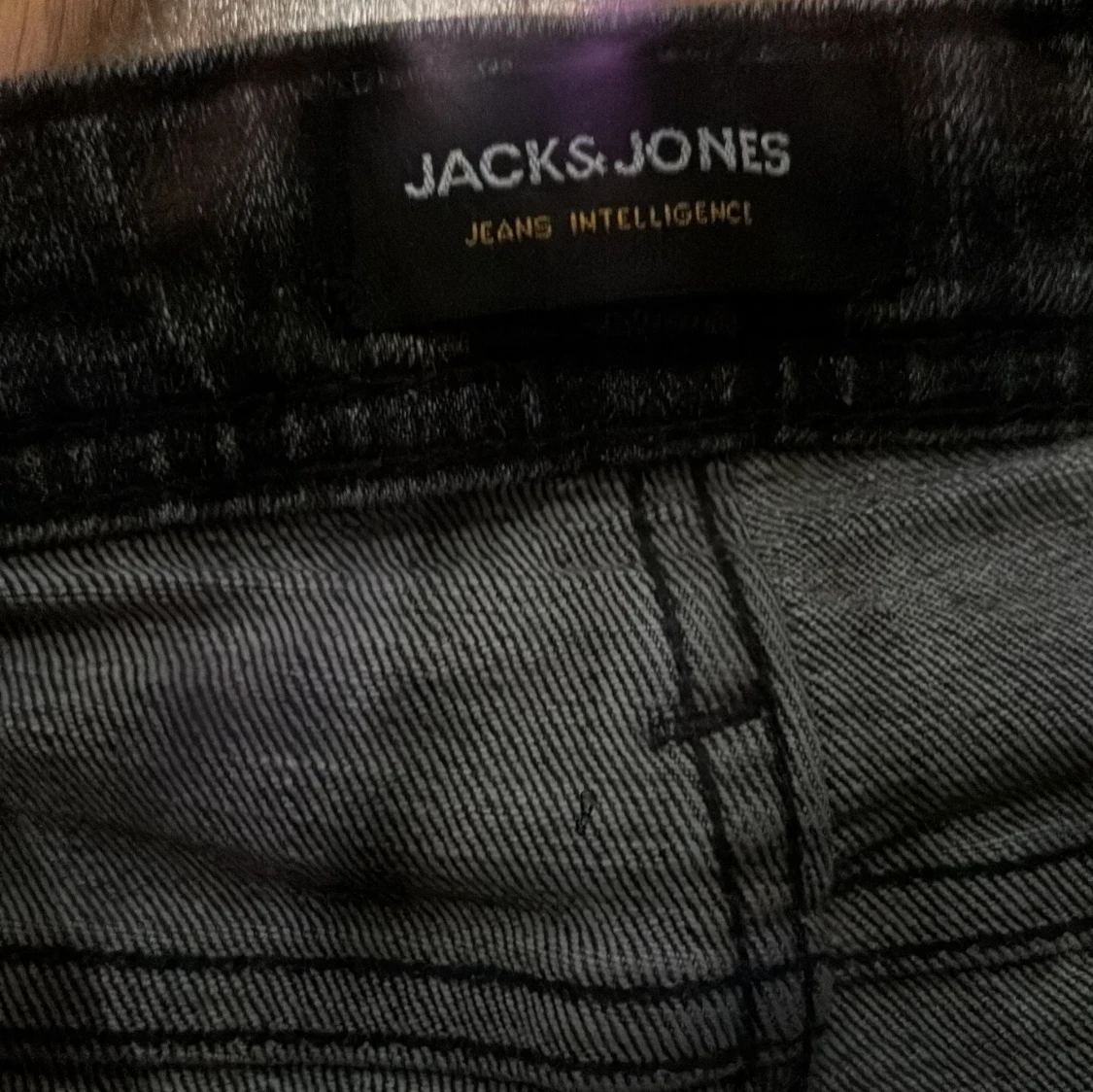 Grå jeans från Jack & Jones, 29/30 - 2