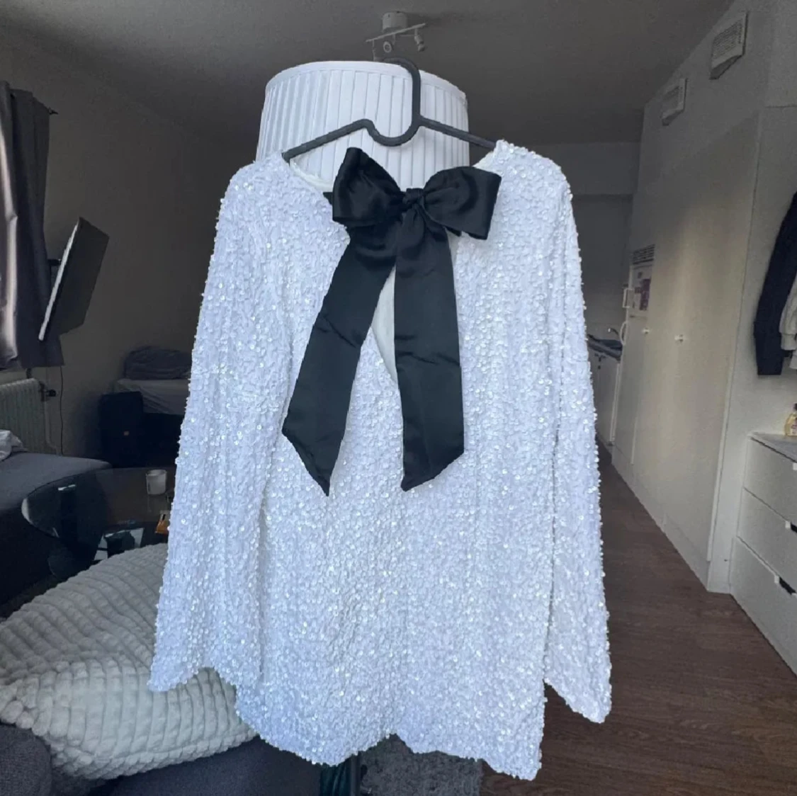 Populär glitterklänning  - 3