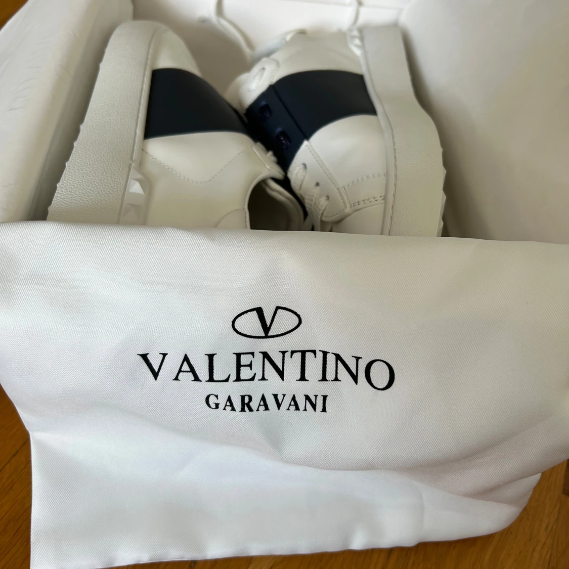 Valentino Garavani Open sneakers vit/svart - 1