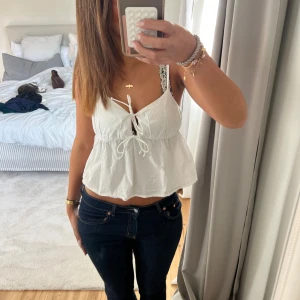 Vit topp - Såå söt vit topp😍😍