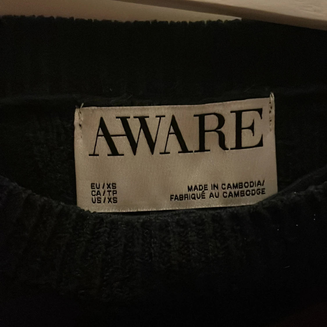 Mörkblå stickad tröja från AWARE XS - 1