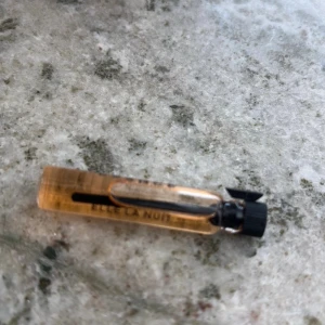 Essnce Elle La Nuit Eau de Parfum - Elle La Nuit från Essnce. Eau de Parfum.