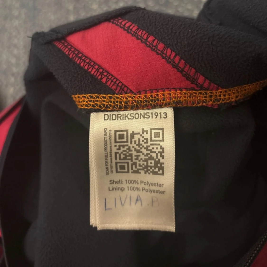 Röd vindjacka från Didriksons, strl 130 - 3