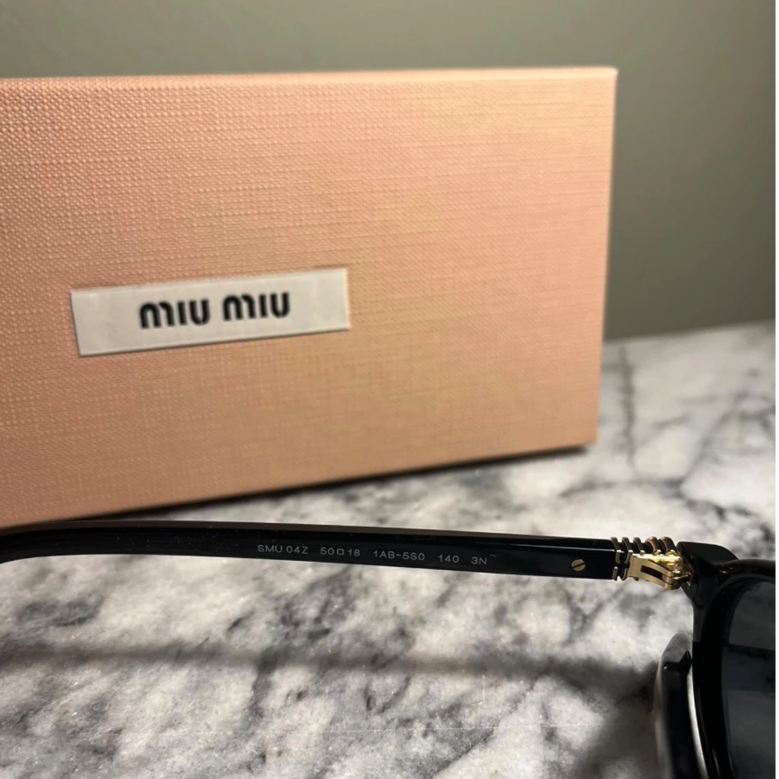 Svarta runda solglasögon Miu Miu - 2