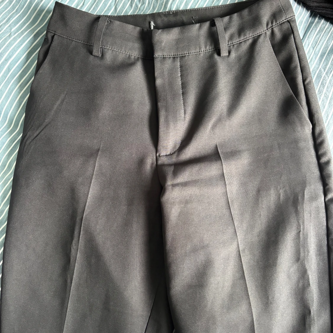 Svarta kostymbyxor med raka ben - 1