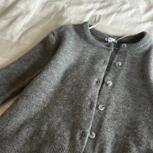 Superfin kofta från subdued💗 - Andvänd typ 2-3 gånger så ganska bra skick och den va nypris 700💗💗