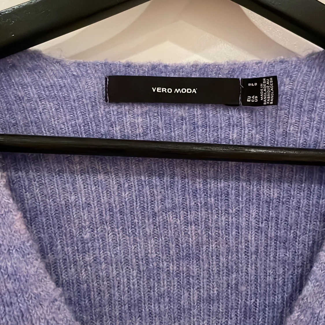 Ljuslila stickad V-ringad tröja Vero Moda - 2