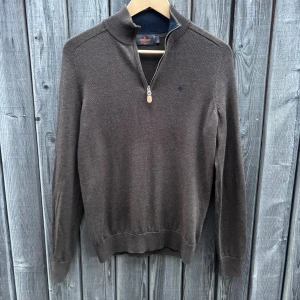 Brun merinoullströja från Morris - Brun Morris halv zip Storlek XS  100% merinoull  Grymt skick