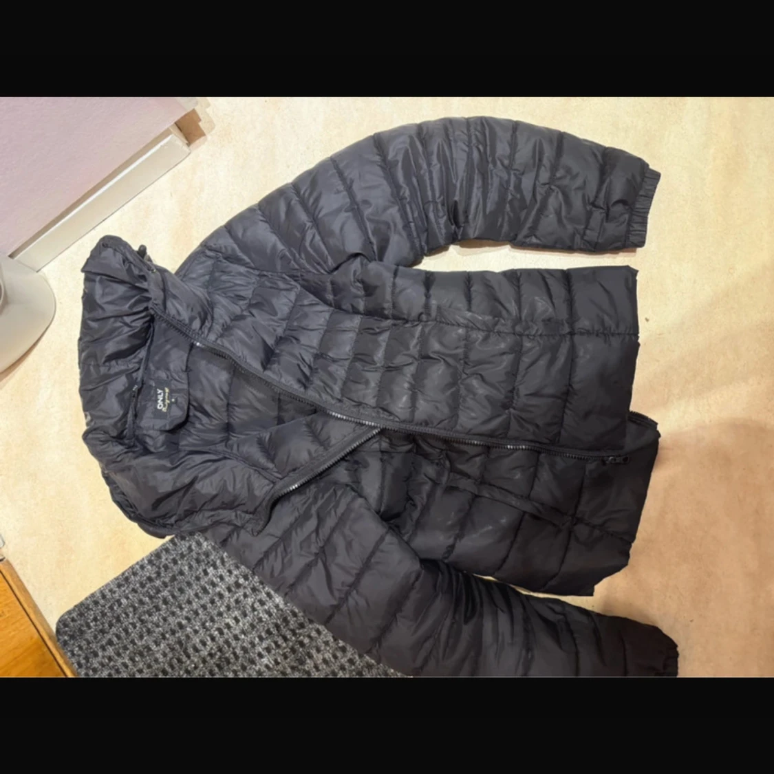 Svart pufferjacka från ONLY, M - 1