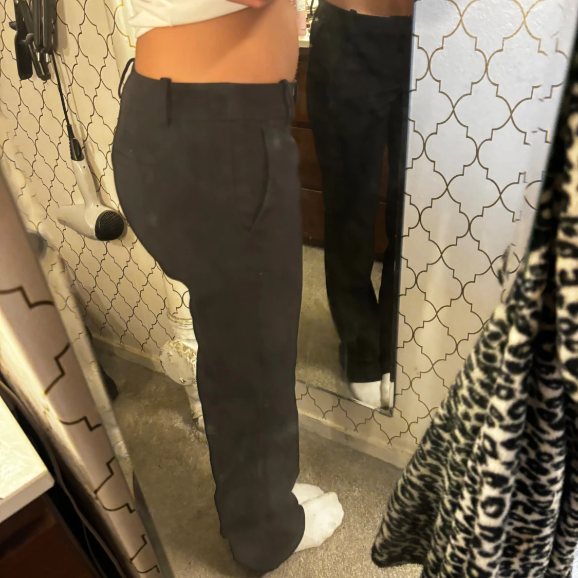 Svarta kostymbyxor från BikBok - 1