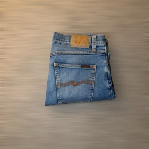 Nudie jeans - Tja! Säljer ett par Nudie jeans i storleken (30/30)-moddel Lean Dean lost orange-pris: 499kr-skick 8/10. Hör av er vid minsta fundering!